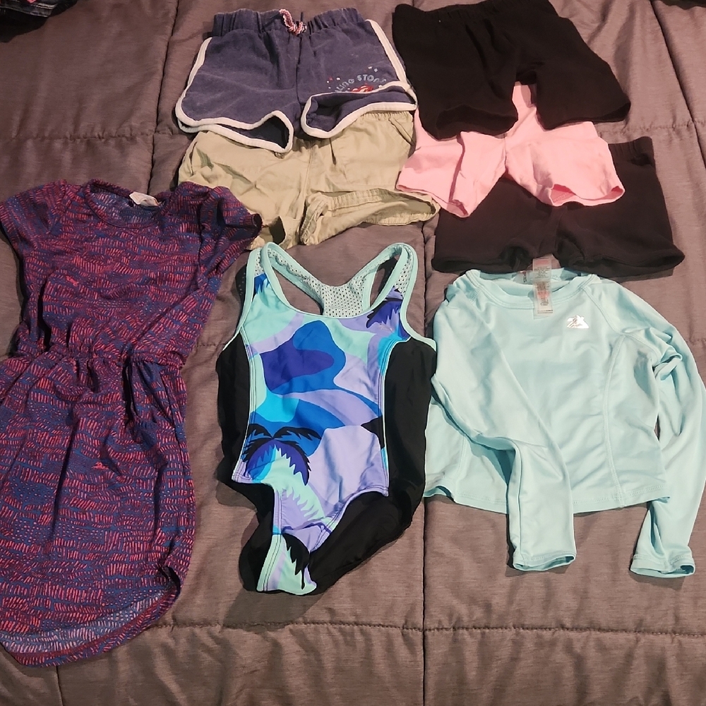 Girls Lot Of Spring And Summer Clothes,  4t, And 4/5